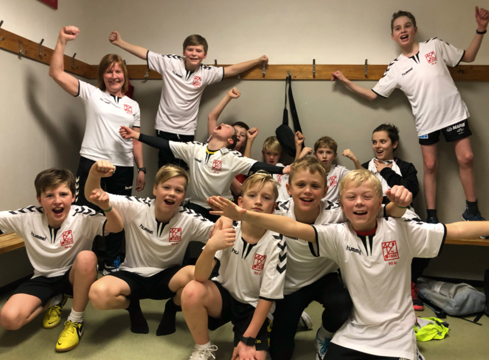 Gutta krutt i jubileumstrøya